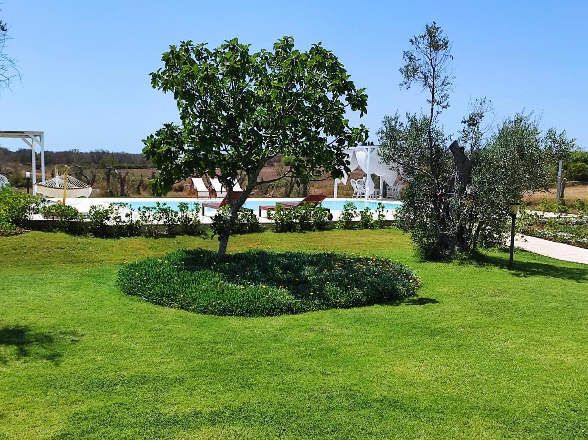 Masseria Vignenove Уджано-ла-К'єза Екстер'єр фото