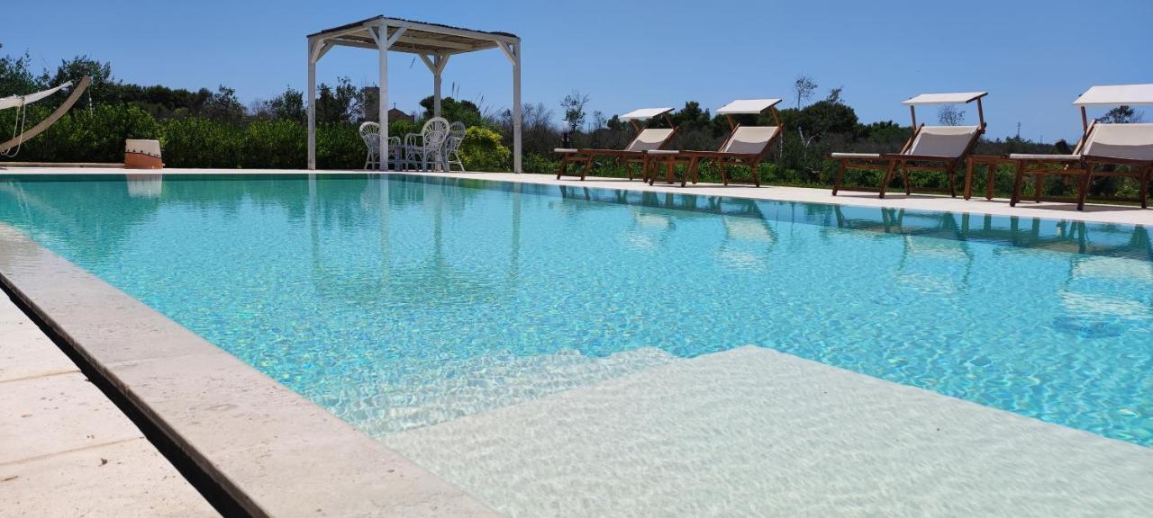Masseria Vignenove Уджано-ла-К'єза Екстер'єр фото