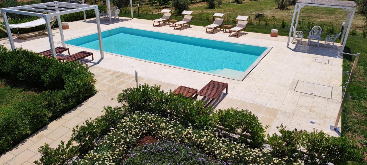 Masseria Vignenove Уджано-ла-К'єза Екстер'єр фото
