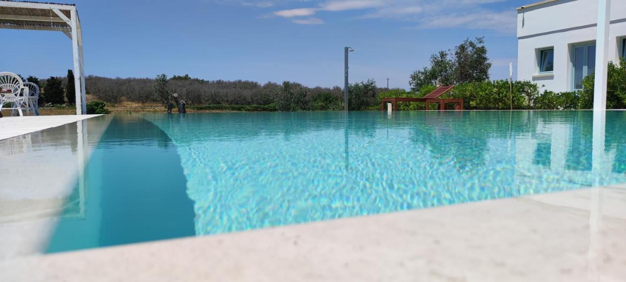 Masseria Vignenove Уджано-ла-К'єза Екстер'єр фото
