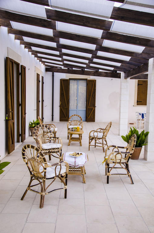 Masseria Vignenove Уджано-ла-К'єза Екстер'єр фото