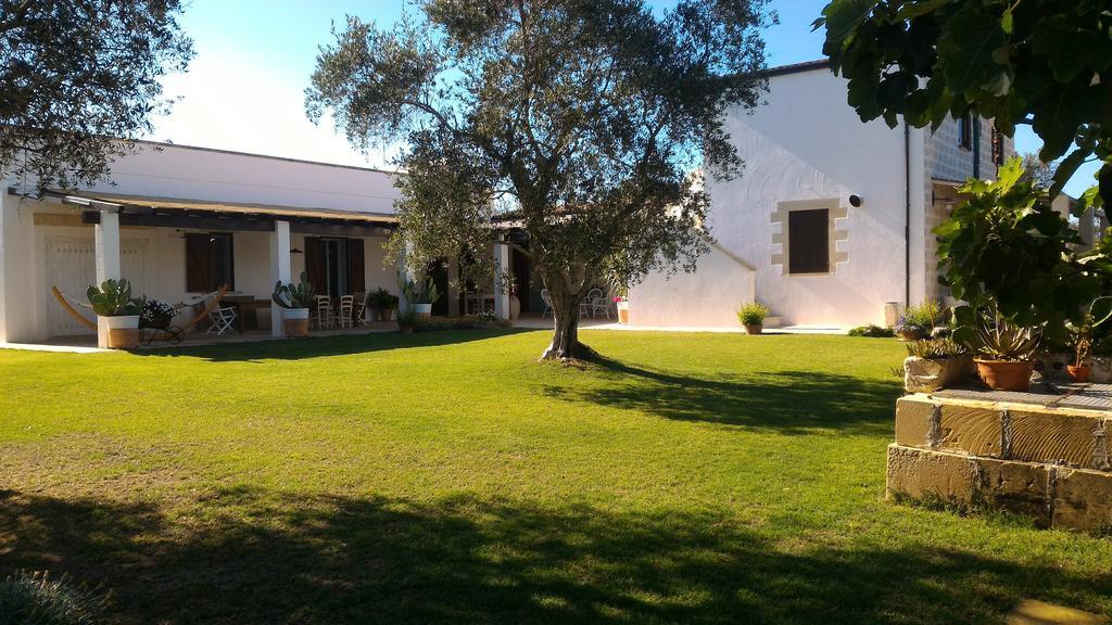 Masseria Vignenove Уджано-ла-К'єза Екстер'єр фото